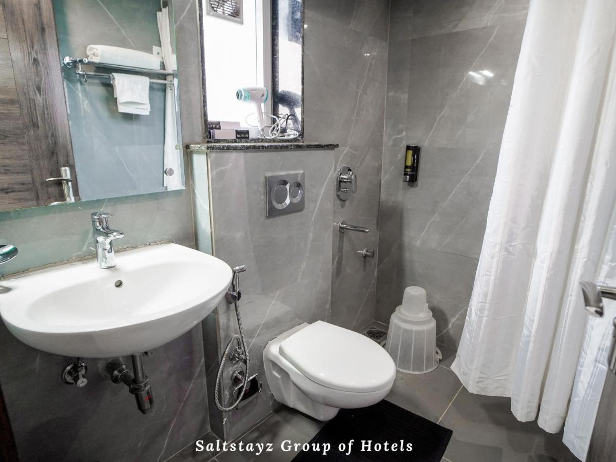 Saltstayz Select - Near Millennium Centre 3*