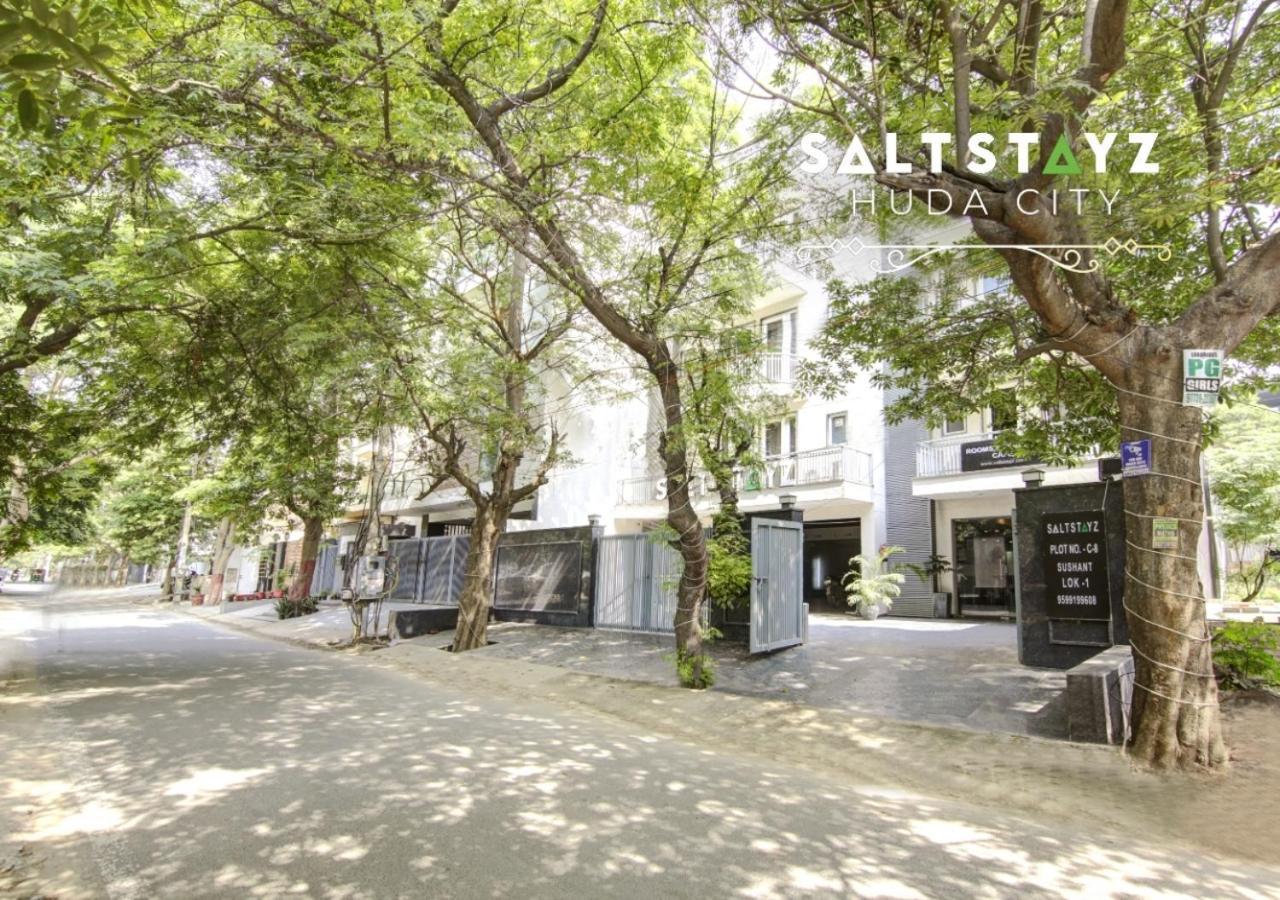 Hotel Saltstayz Select - Near Millennium Centre 3*