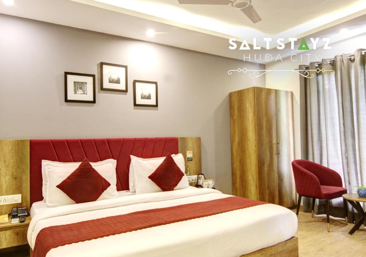 Saltstayz Select - Near Millennium Centre 3*